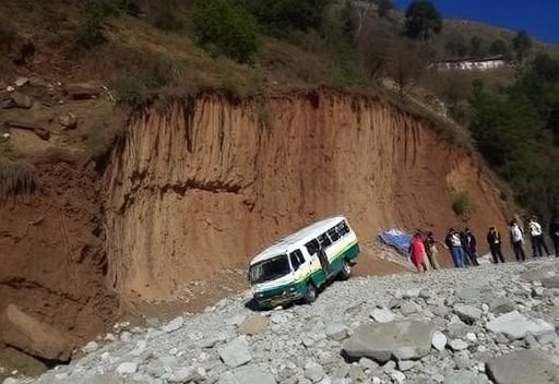 Tragic Landslide in Himachal Pradesh: 15 Lives Lost in Bus Disaster
